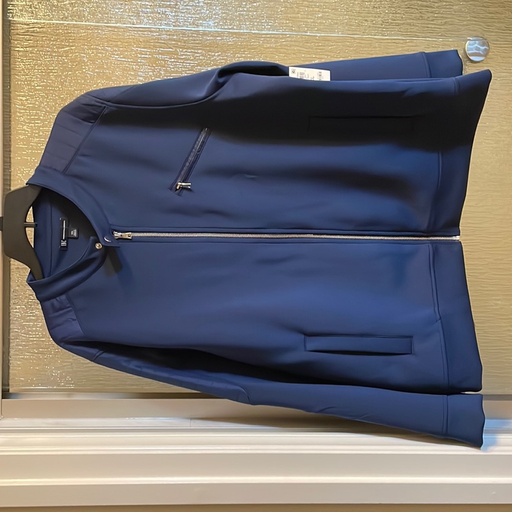 Mens navy blue jacket light weight.
